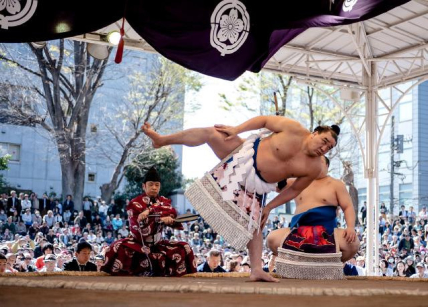 Skandal u Japanu, "jokozuna" osramotio sumo rvanje!