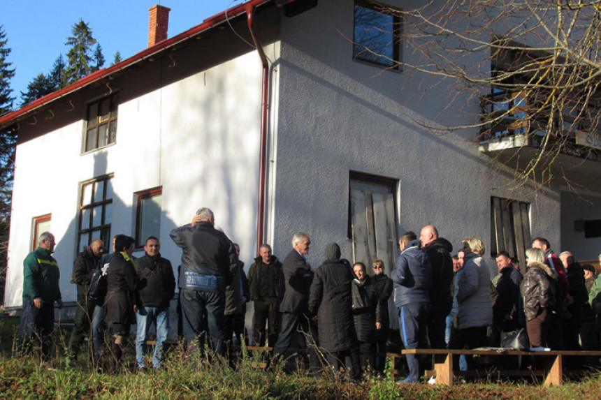 I dalje traje protest radnika