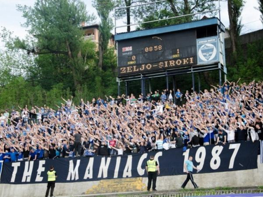 "Manijaci": Uprava napolje!