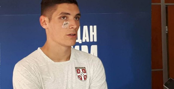 Milenkoviću 10 kopči ispod oka od El Šaravija!