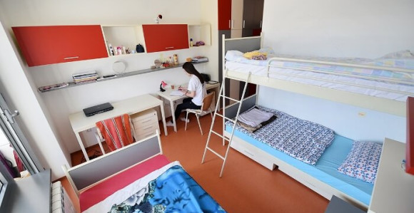 Studenti traže useljenje u Dom 