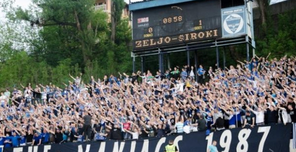 "Manijaci": Uprava napolje!