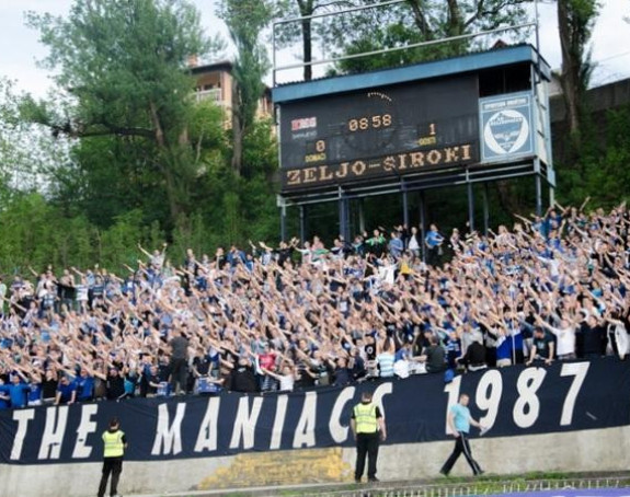 "Manijaci": Uprava napolje!