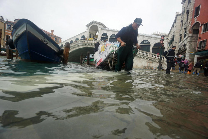 Венеција под водом, велике штете од поплава 