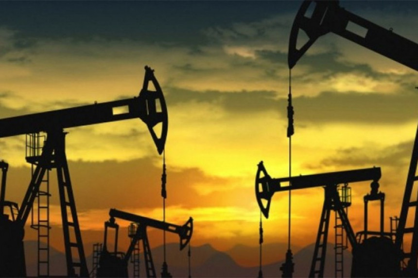 Pad zaliha nafte podigao cijenu "crnog zlata"