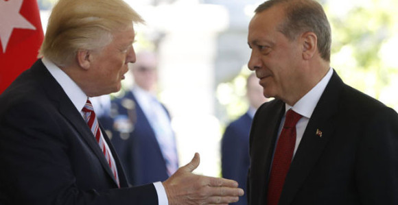 Erdogan lično vratio pismo Donaldu Trampu