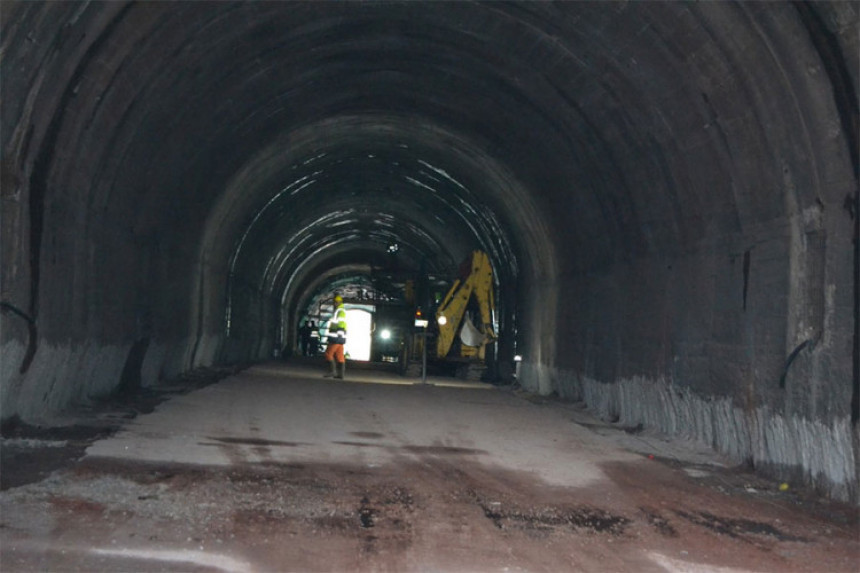 Otvoren tunel ''Kalovita brda''