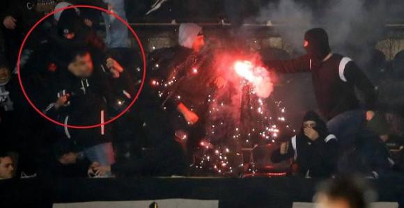 Derbi: S djetetom bježao od baklje!