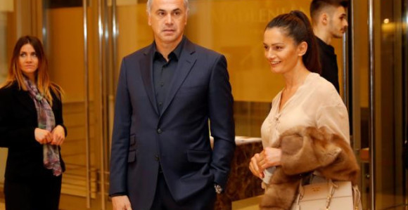 "Pred Zvezdom svijetla budućnost - dug 26 miliona!"