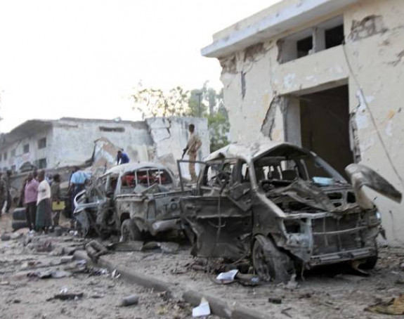 Бомбашки напад: Погинулих 17
