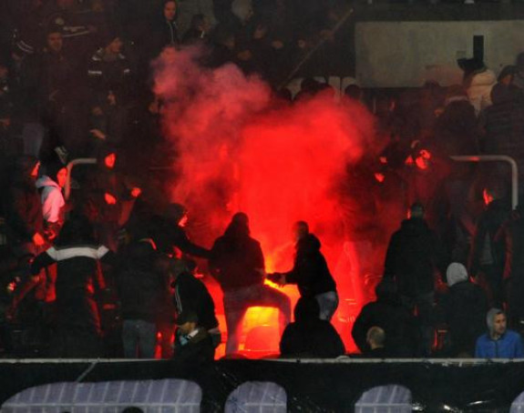 Derbi u svijetu: "Krvava bitka", "Erupcija nasilja"...