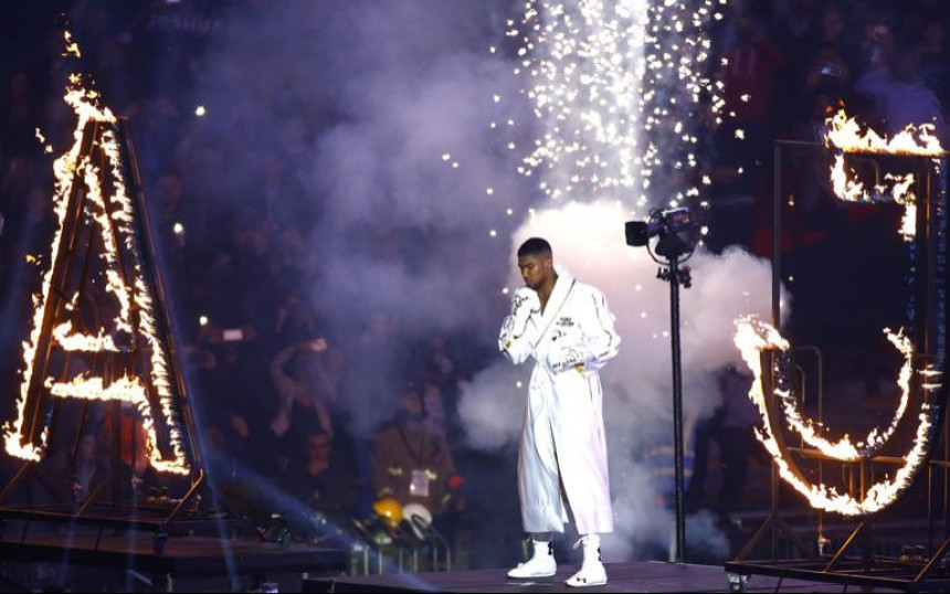 Entoni Džošua ''bukirao'' Vembli za 13. april!