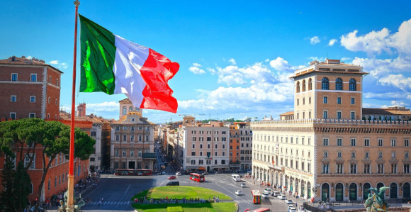 Podnosi ostavku zbog navoda o vezi sa mafijom