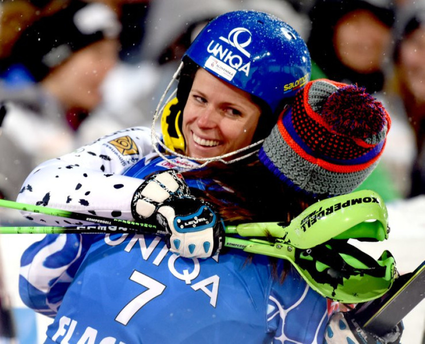 Двострука побједа Велез Зузулове у Флахауу!