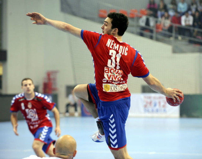 ЕП: ''Орлови'' на корак од подвига! Пораз голом разлике за старт!