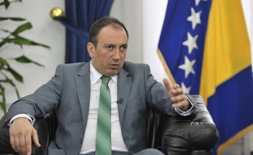 Crnadak: BiH neće priznati Kosovo