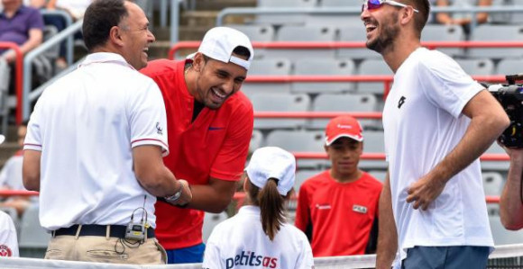 AO - Troicki mu kaže: Kirjos je mnogo čudan!