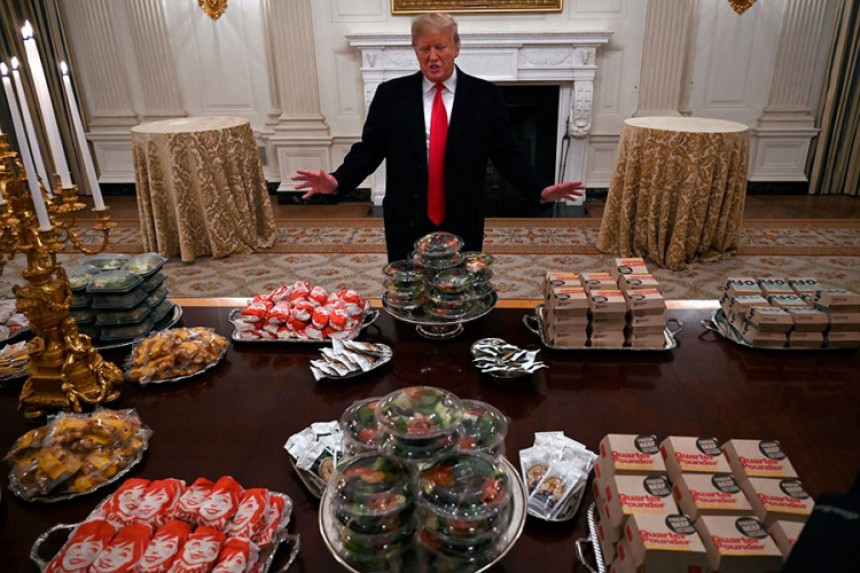 Трамп наручио хамбургере и пице