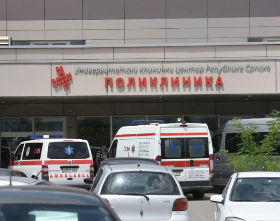 Tinejdžerka i dalje na aparatima