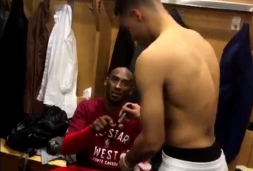 Video - Kari: Kobi, može li autogram za kraj?!