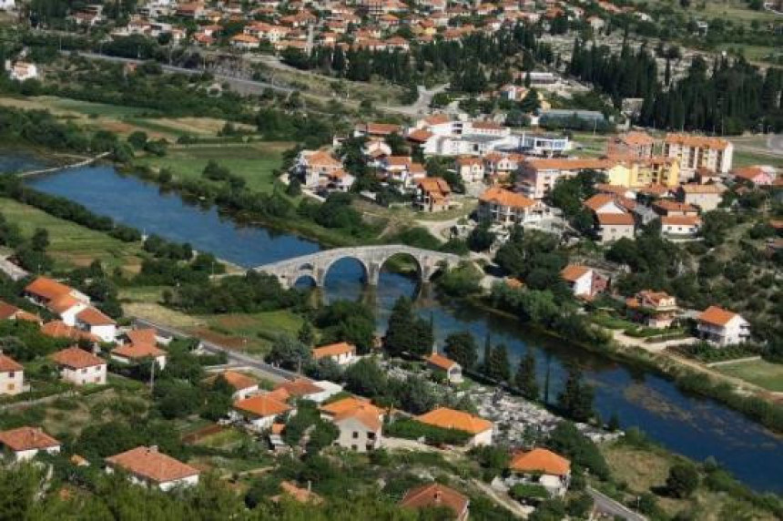 Požar u blizini brane Grančarevo