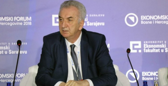 Težiti razvoju i napretku zemlje