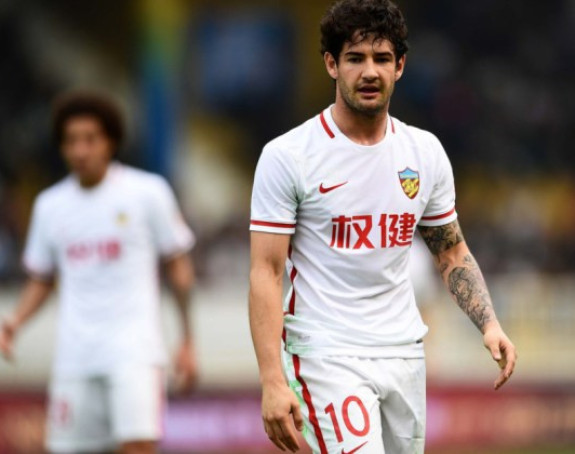 Uzalud plata od 9.000.000 evra - Pato se vraća kući!