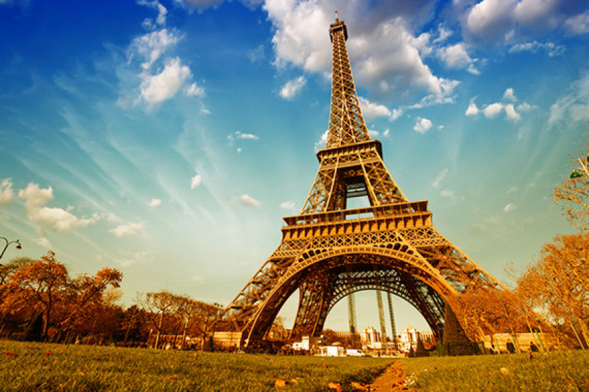 Simbol Pariza dobija novu, živopisniju boju?