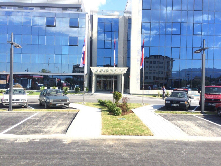Vlada za 400 KM nudi smještaj