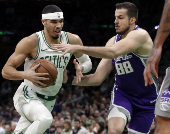 Bjelica i Bogdan promašivali, Irving srušio Kingse!