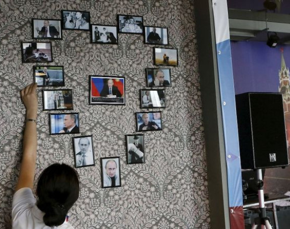 Kafić inspirisan Putinom ima toalet-papir s Obaminim likom