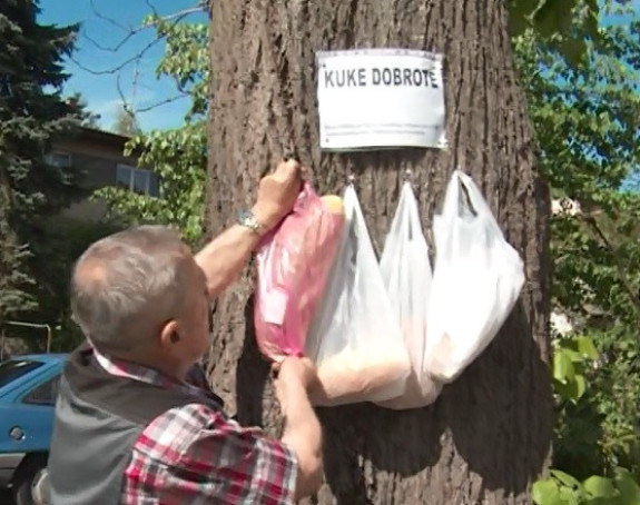 Jedni ih sklanjaju, drugi vraćaju