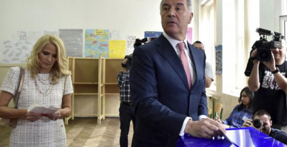Đukanović vodi na izborima 53,7%