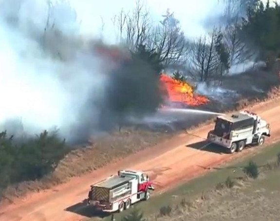 Bukte požari, evakuacija grada