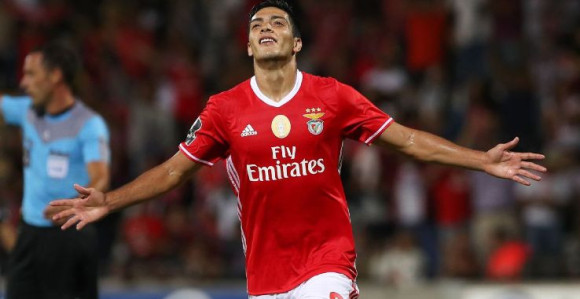 Raul Himenez ide u Premijer ligu za 30.000.000 evra!