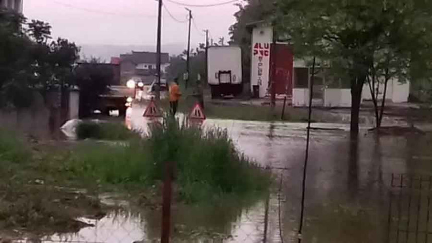 Поплаве праве проблеме возачима