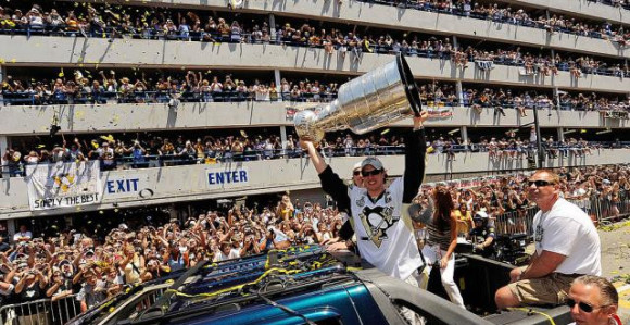 Спектакл у Питсбургу, 650.000 људи на улицама!