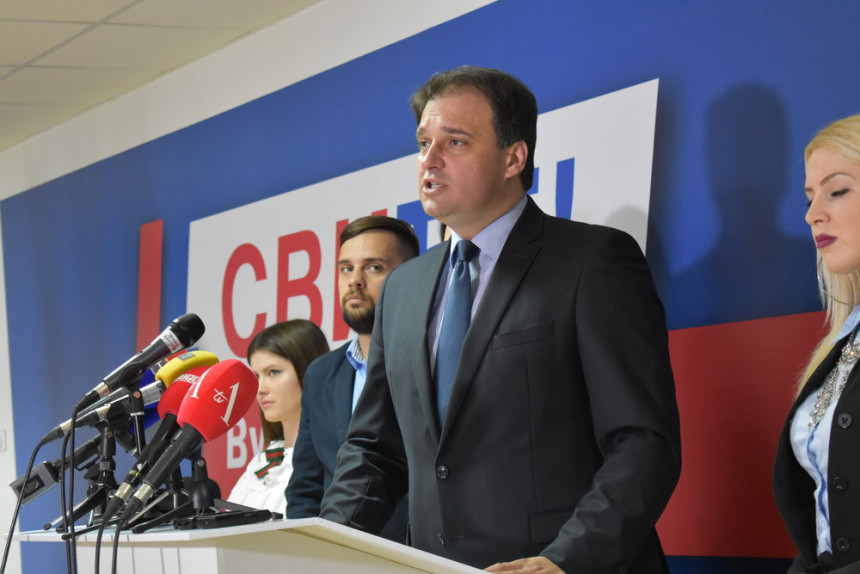 SDS: "Vratimo Srpsku narodu"