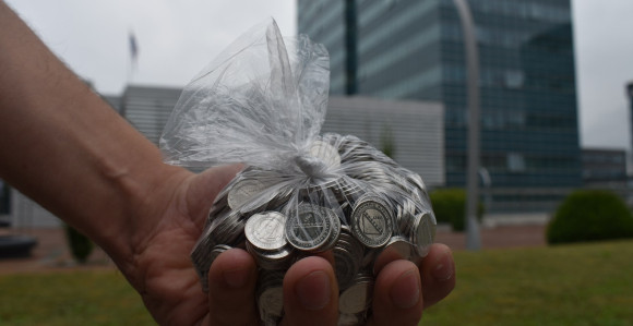 Umjesto protesta vladi kovanice 