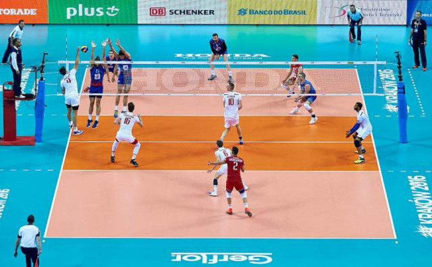 SL: Srbi prvi u grupi, u 1/2-finalu, uprkos porazu od Francuza!