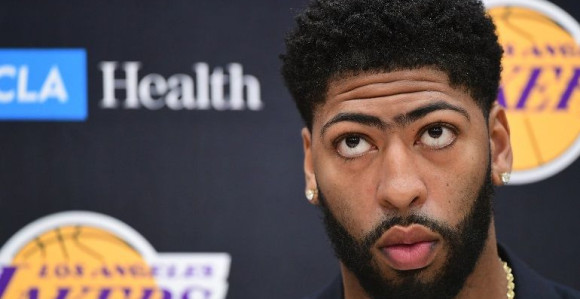 Entoni Dejvis ne putuje u Kinu, na SP!