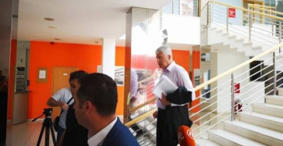 Nada postoji, Čović bez izjave 