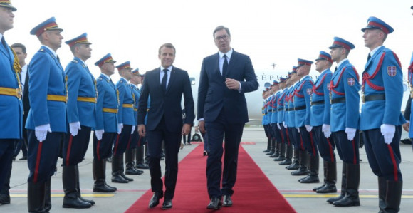 Emanuel Makron sletio u Beograd