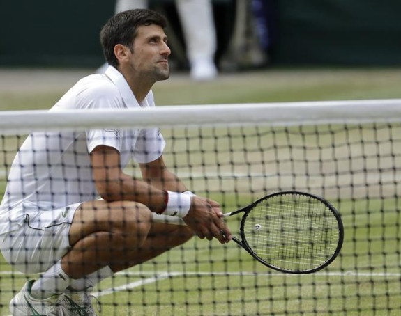 Muk na Vimbldonu: Novak šmekerski iskulirao publiku!