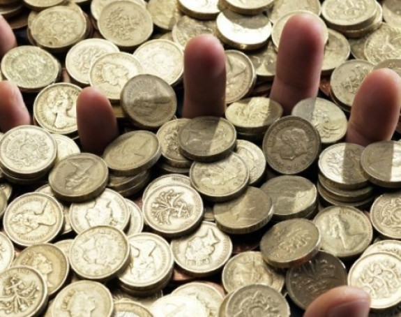 Alarm: Srpska grca u nepovoljnim dugovima