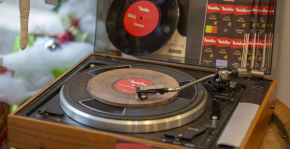 Vinil još uvijek poprilično živ