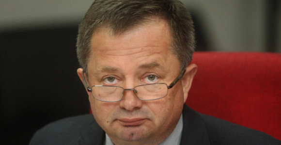 Pljušte otkazi zbog kritike na fejsbuku?!