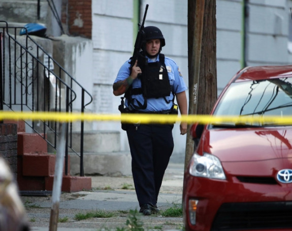 Filadelfija: Zarobio policajce i pucao po njima