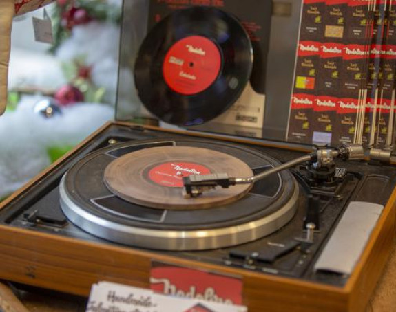 Vinil još uvijek poprilično živ