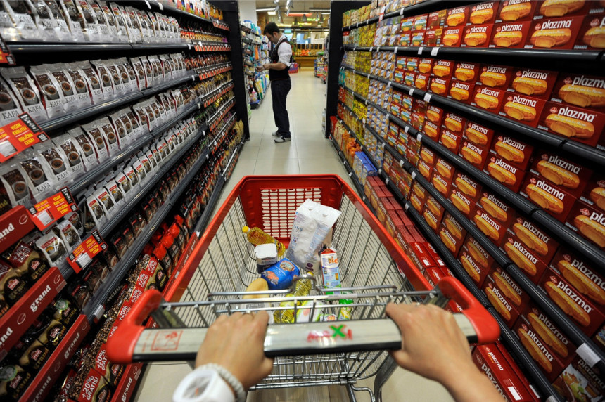 Новчаници танки, а намирнице скупе